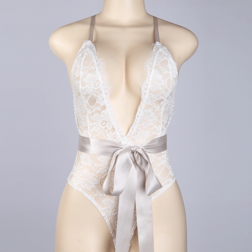 White Eyelash Lace Plunging V-neck Teddy Bodysuit - Picture 8 of 15